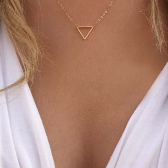 Minimalist Triangle Necklace (Gold) - Picture 4 of 5